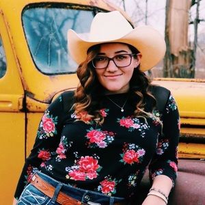 Meet your Posher, Raina